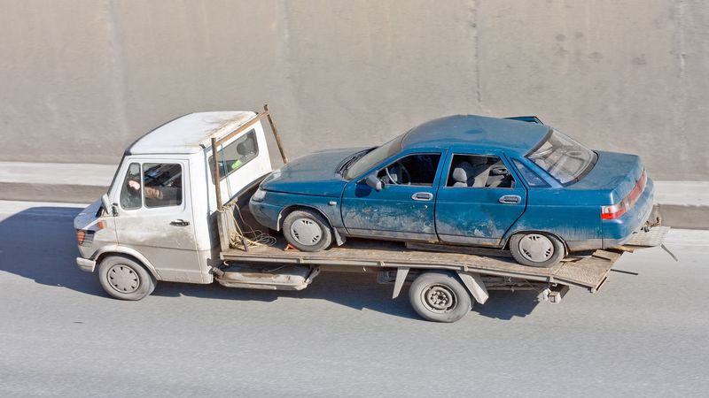 Selecting Right Auto Towing Company in Chicago