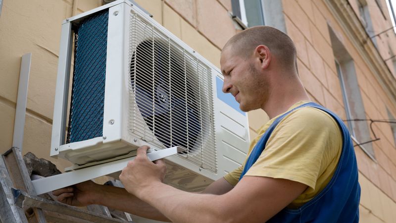 4 Reasons why Your HVAC System May Operate Poorly