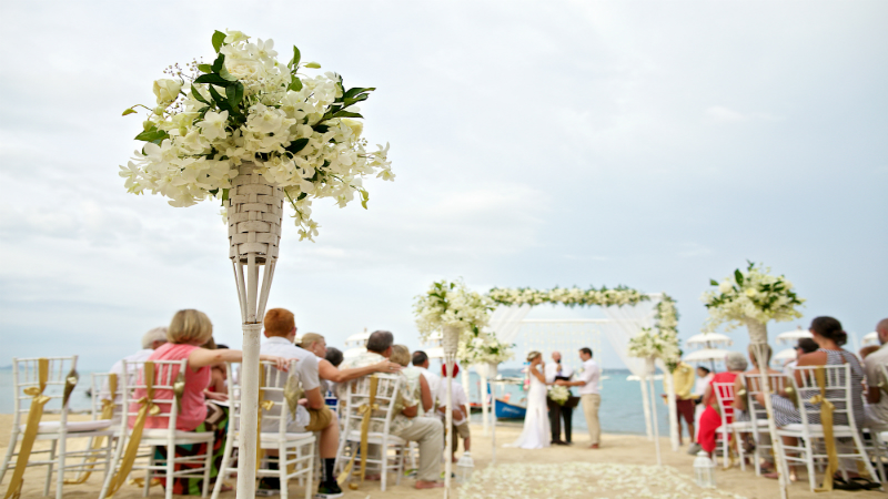 Finding a Romantic and Convenient Venue for Your Outdoor Wedding