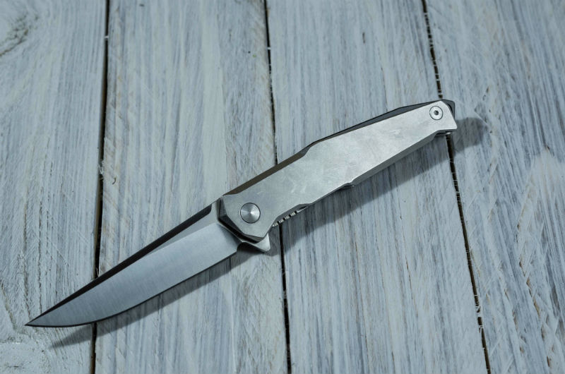 The Advantages You Enjoy From Owning a Stiletto Switchblade Knife