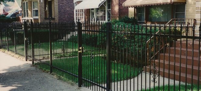 Why Chain-Link Fencing Is a Good Choice for Enclosing Your Backyard